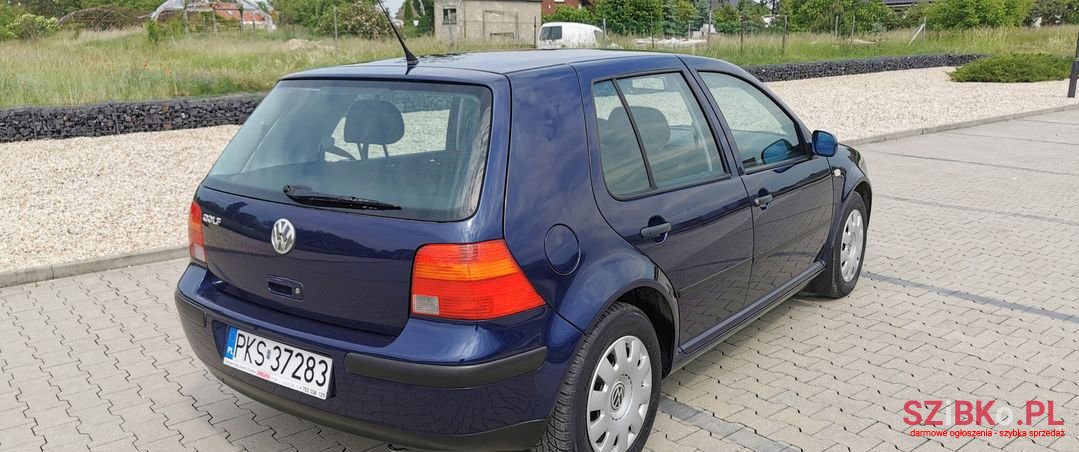 1999' Volkswagen Golf photo #2