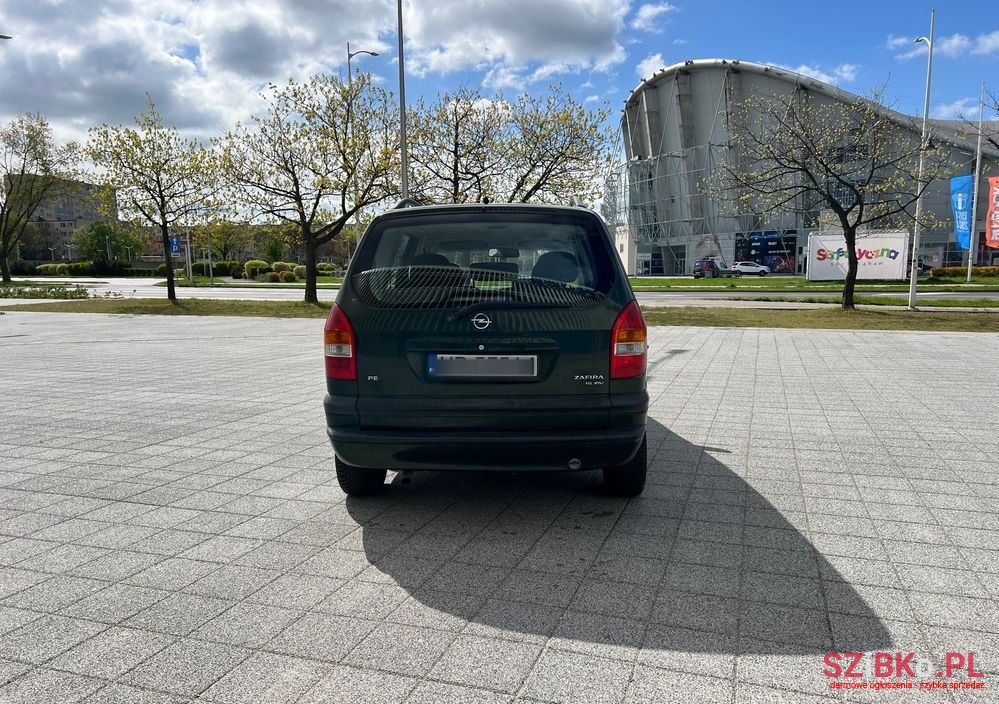 2001' Opel Zafira 1.6 16V Elegance photo #3