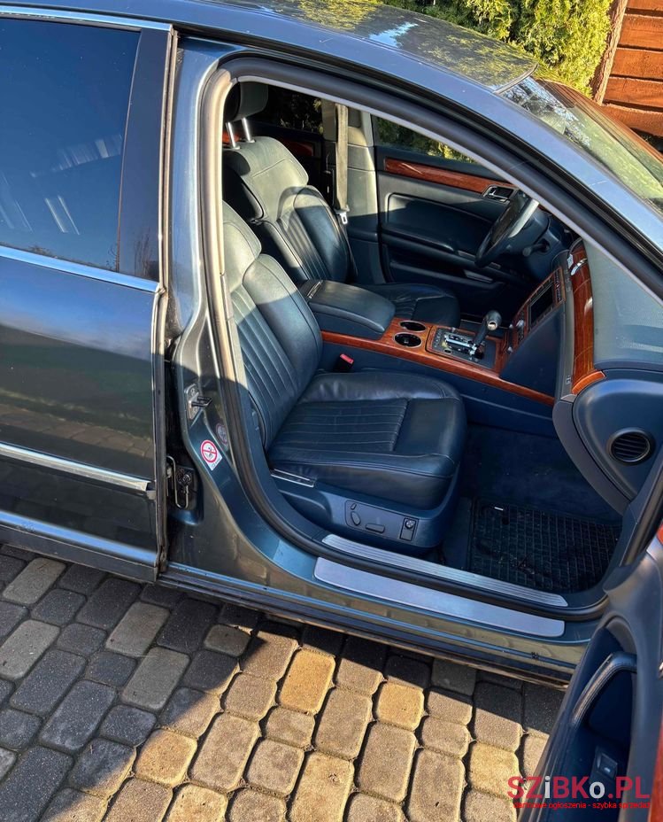2006' Volkswagen Phaeton photo #5
