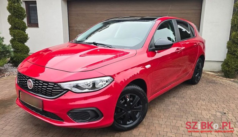 2017' Fiat Tipo photo #2