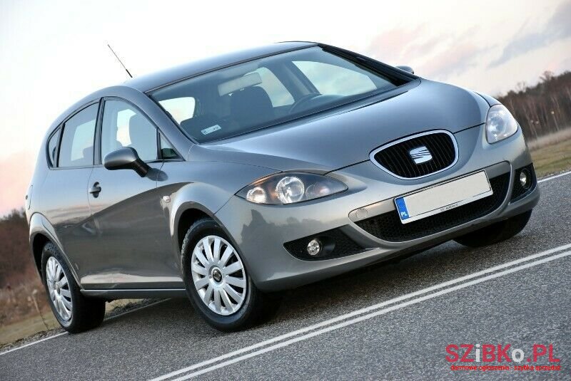 2008' SEAT Leon photo #1