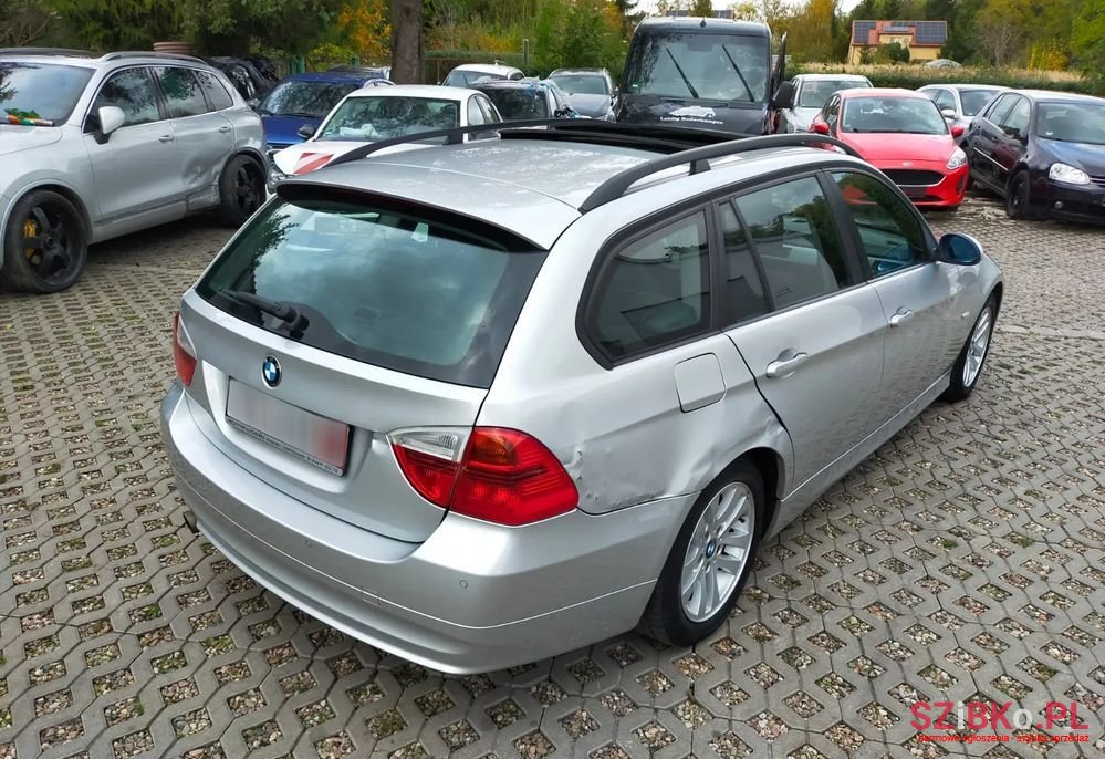 2006' BMW 3 Series 320I photo #3
