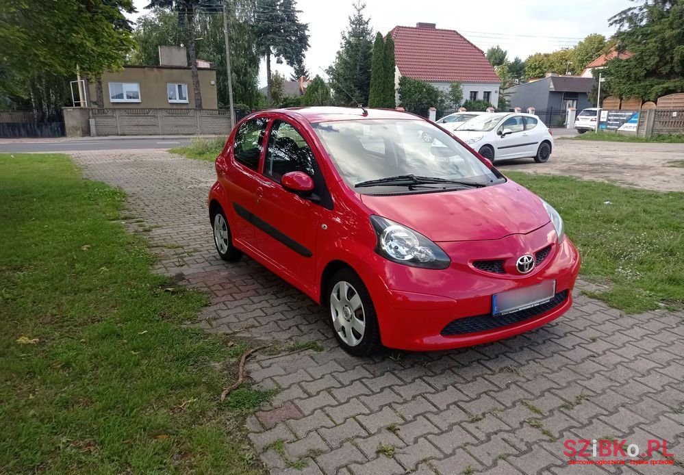 2008' Toyota Aygo photo #2