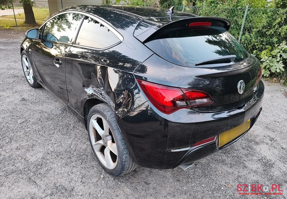 2014' Opel Astra photo #6