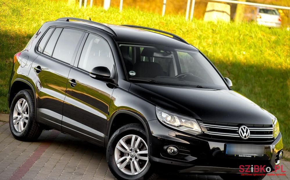 2012' Volkswagen Tiguan photo #6