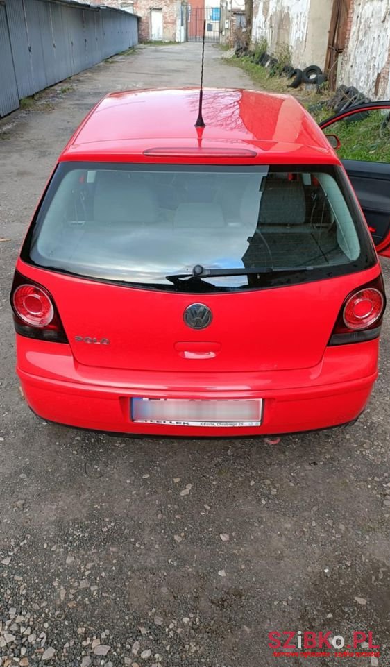 2009' Volkswagen Polo photo #5