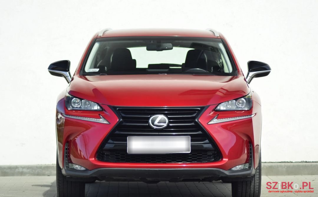2017' Lexus NX photo #3