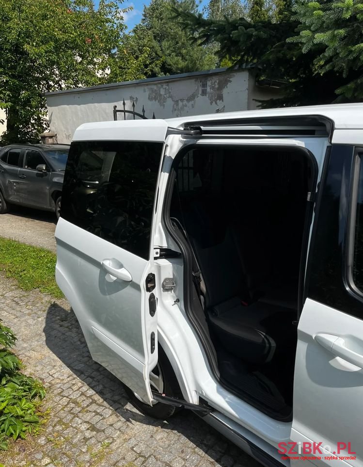 2017' Ford Tourneo Courier photo #6