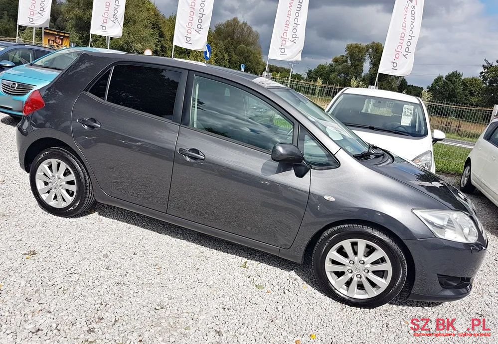 2007' Toyota Auris 2.0 D-4D Executive photo #3