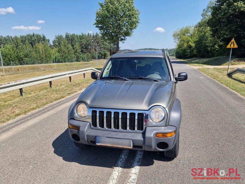 2004' Jeep Liberty 3.7 4X4 photo #2