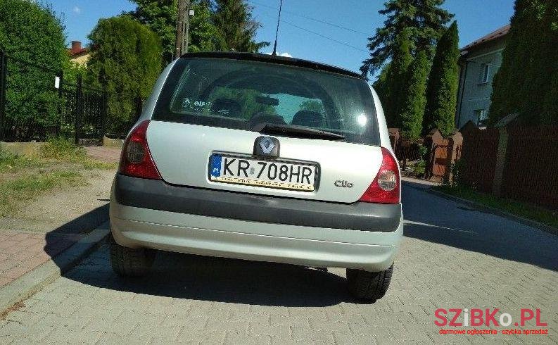 2005' Renault Clio photo #3