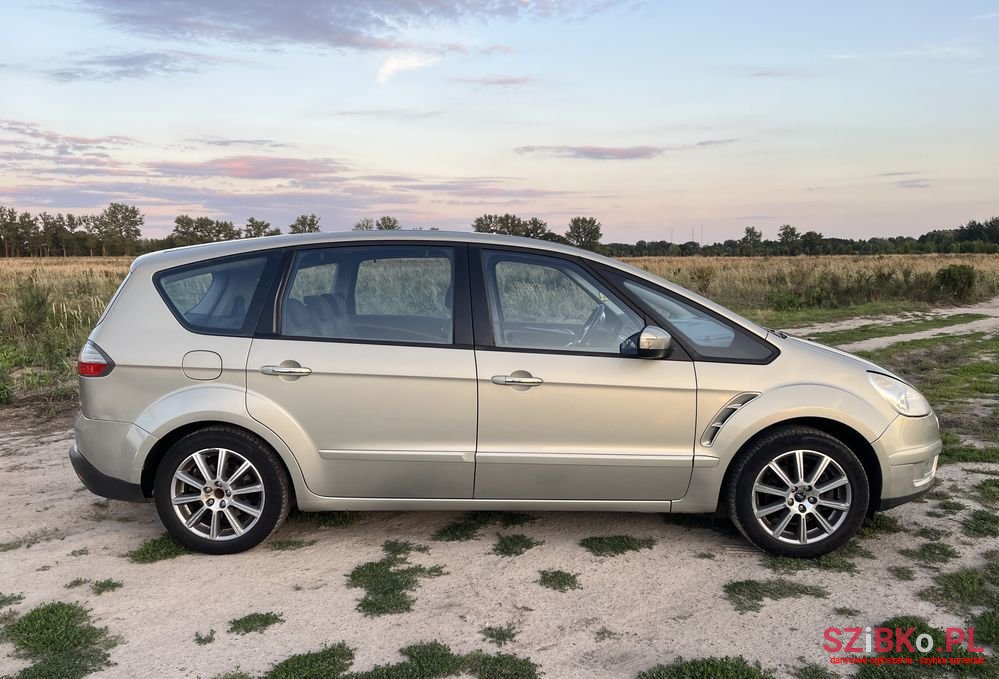 2009' Ford S-Max 2.0 Trend photo #4