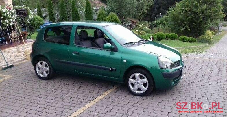 2003' Renault Clio photo #1