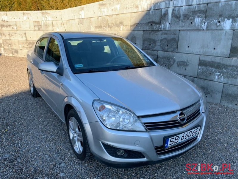 2009' Opel Astra photo #2