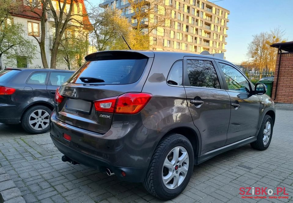 2013' Mitsubishi ASX photo #4