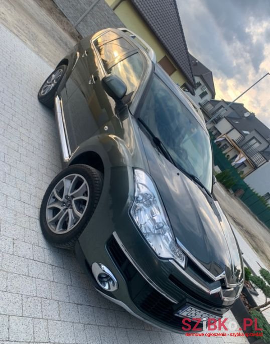 2008' Citroen C-Crosser photo #2