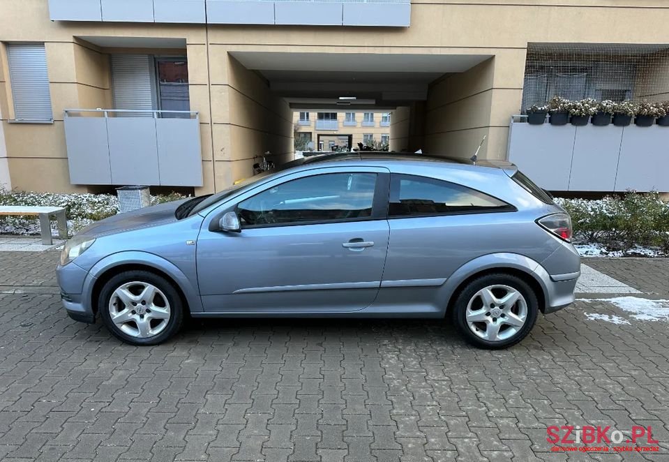 2008' Opel Astra photo #3