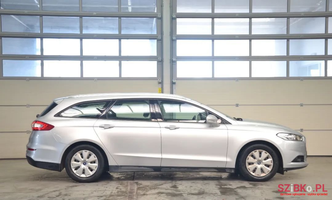 2015' Ford Mondeo photo #5