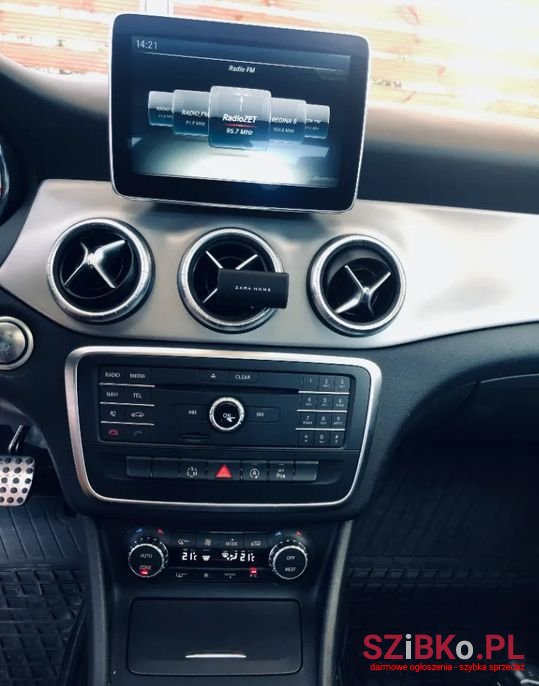 2014' Mercedes-Benz Cla photo #5