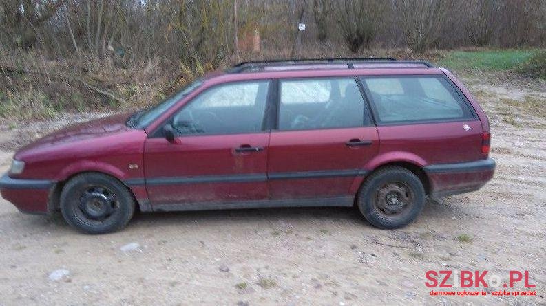 1995' Volkswagen Passat photo #3