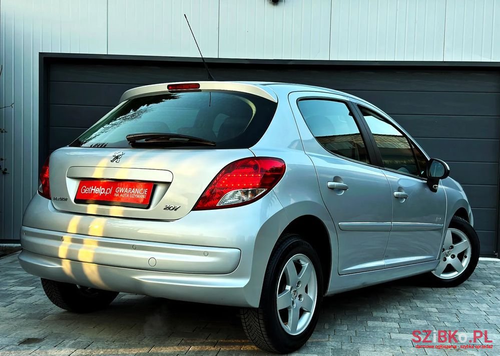 2012' Peugeot 207 95 Vti Forever photo #4