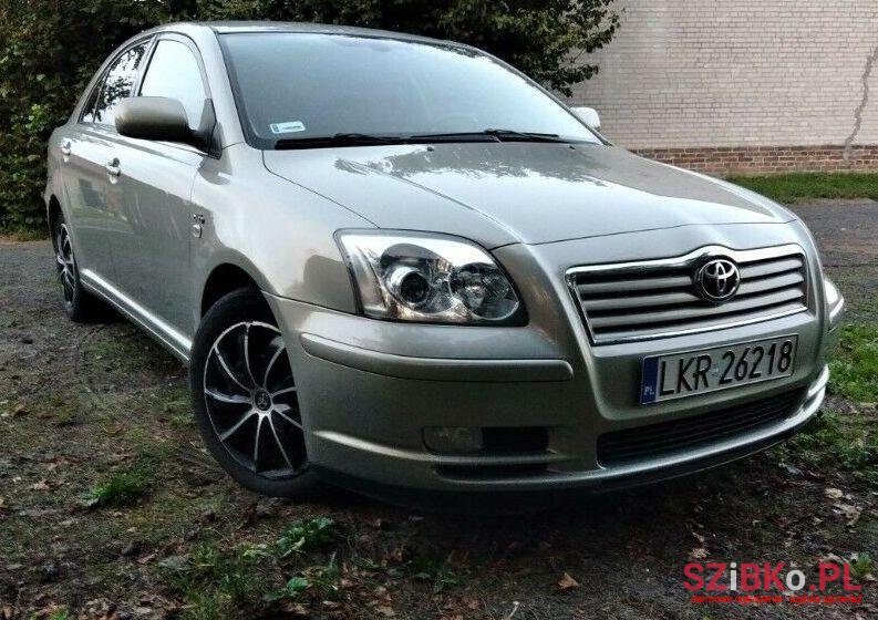 2003' Toyota Avensis photo #1