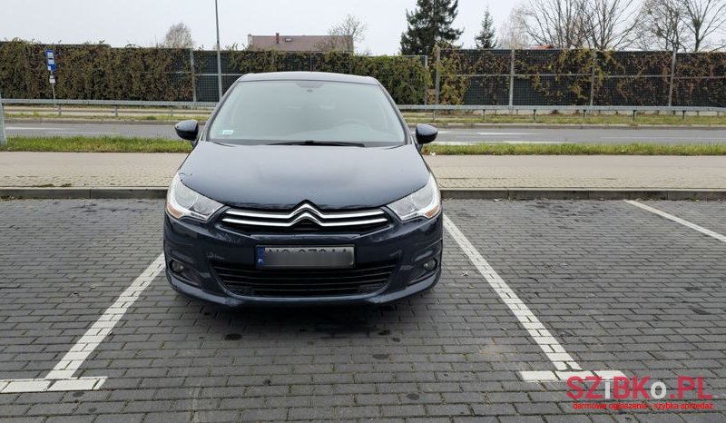 2010' Citroen C4 1.6 Vti Attraction photo #1