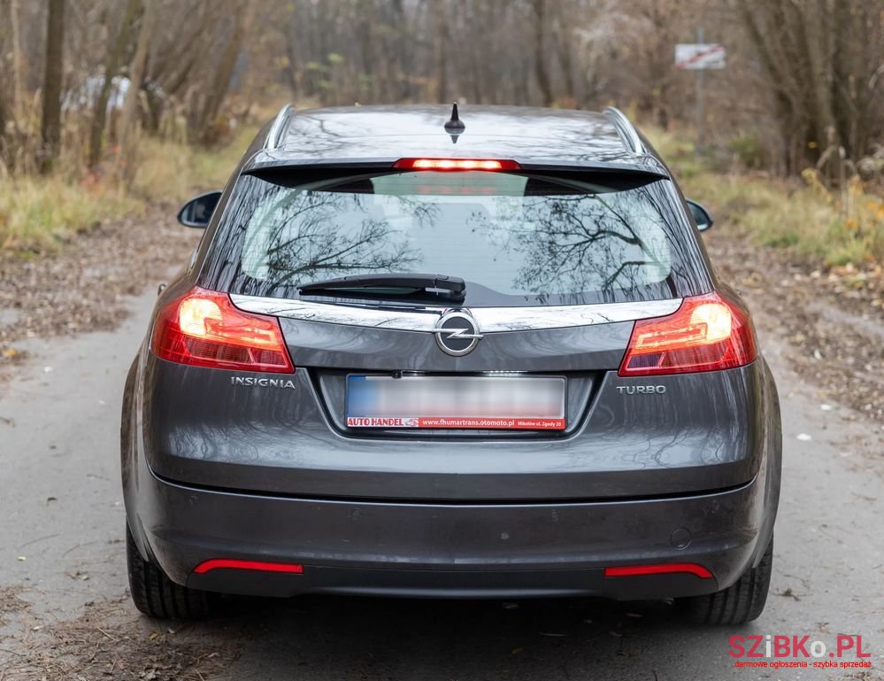 2011' Opel Insignia photo #4