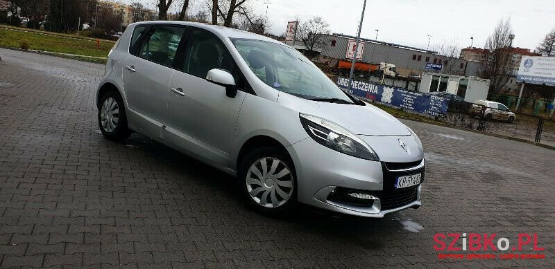 2012' Renault Scenic photo #2