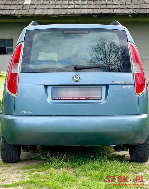 2007' Skoda Roomster photo #3