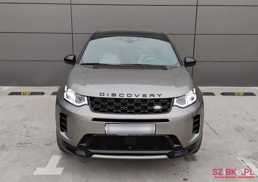 2024' Land Rover Discovery Sport photo #2