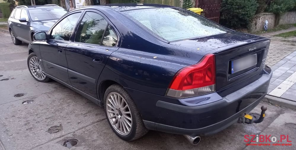 2002' Volvo S60 2.4I photo #3