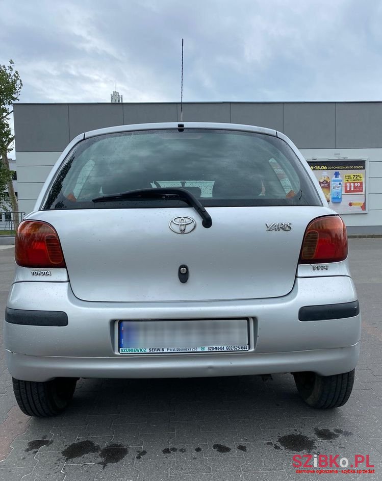 2004' Toyota Yaris 1.3 Blue photo #6