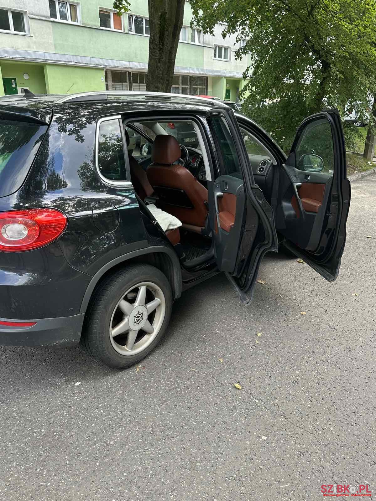 2008' Volkswagen Tiguan photo #6