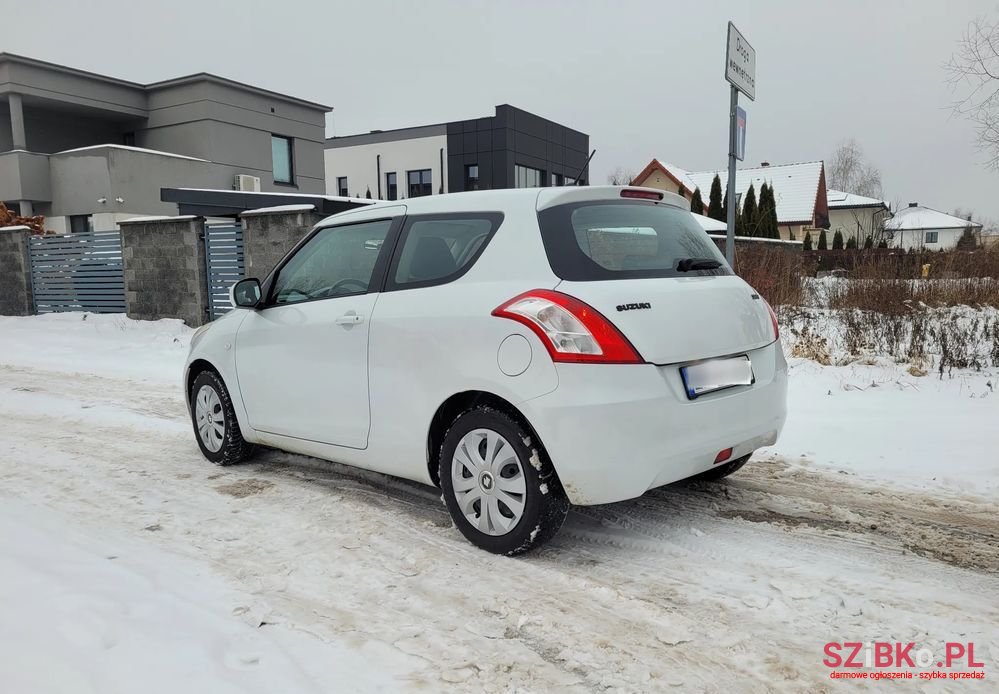 2011' Suzuki Swift 1.2 Comfort photo #2