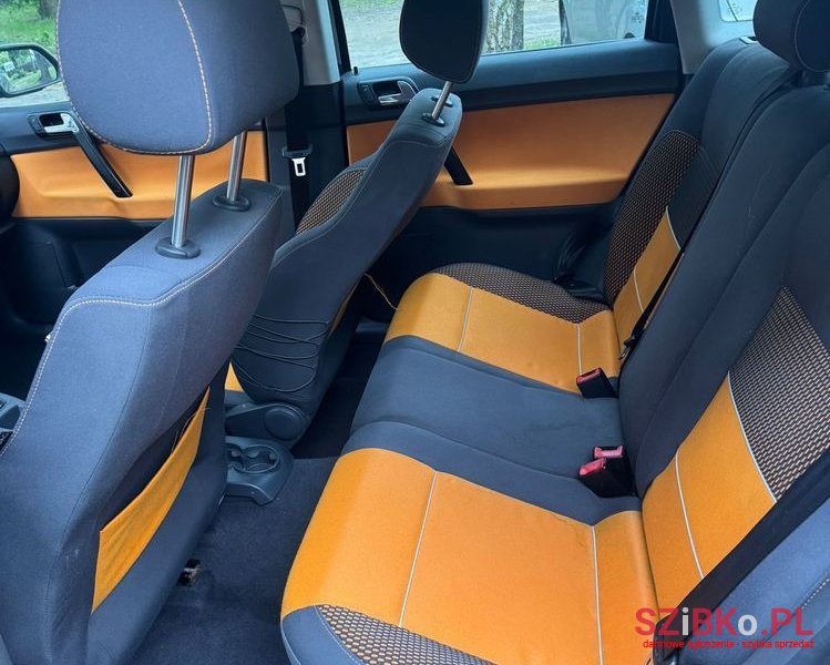 2006' Volkswagen Polo Cross photo #2