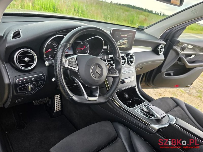 2018' Mercedes-Benz GLC 220 D 4-Matic photo #6