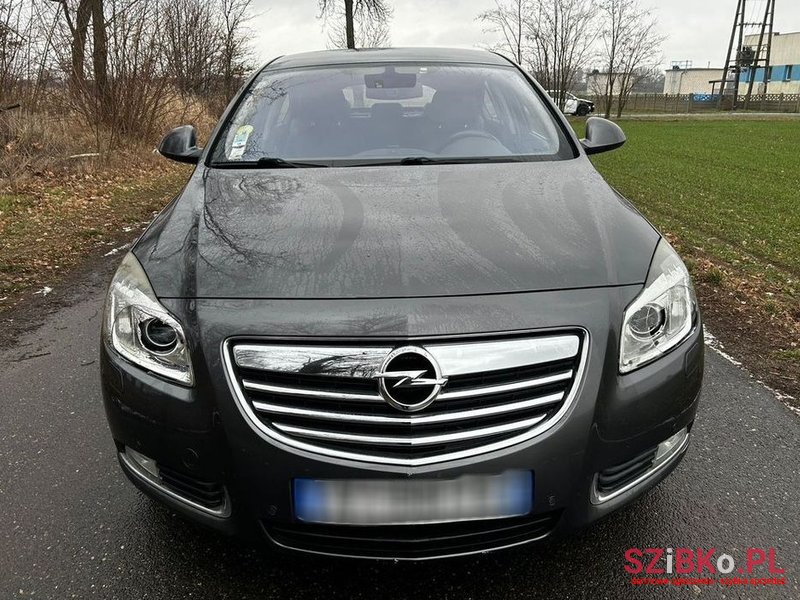 2010' Opel Insignia 2.0 Cdti photo #1