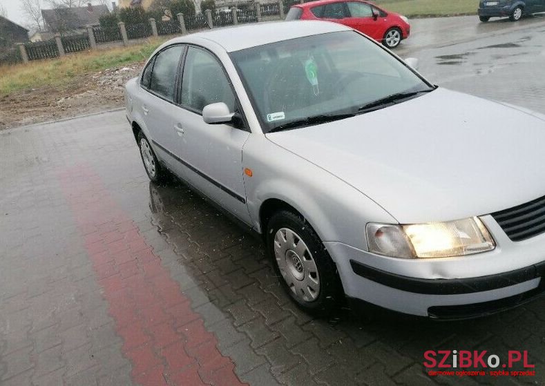 1998' Volkswagen Passat photo #1