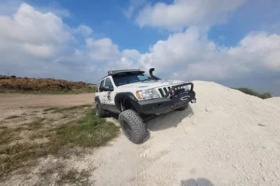 2000' Jeep Grand Cherokee 4.0 Laredo