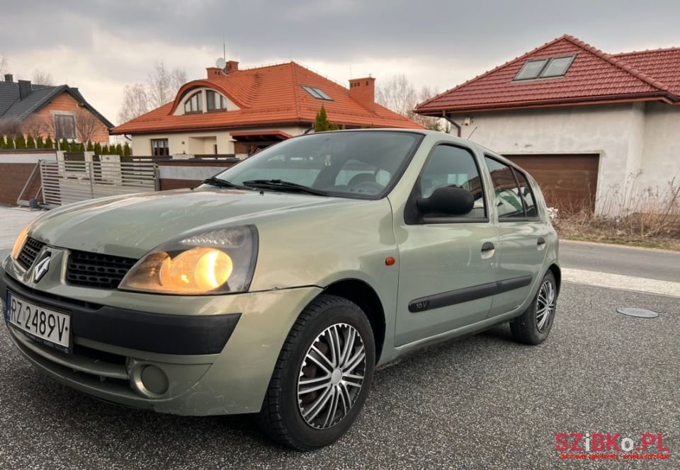 2002' Renault Clio photo #6