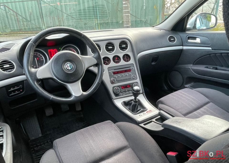 2007' Alfa Romeo 159 photo #3