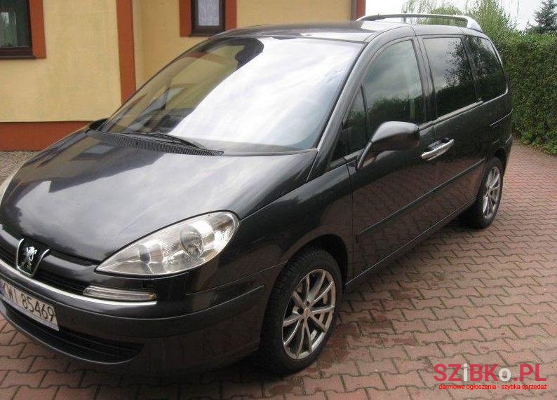 2004' Peugeot 807 photo #1