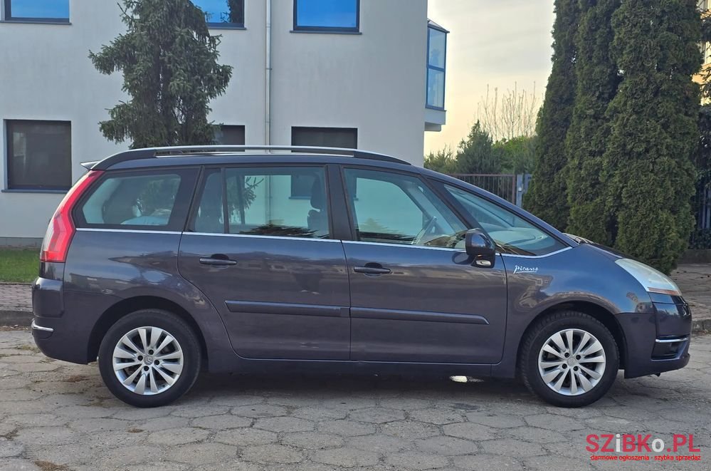 2009' Citroen C4 Picasso photo #6