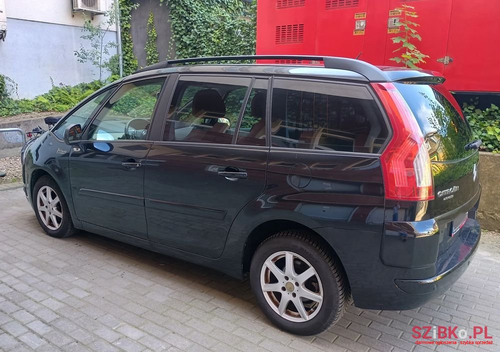 2010' Citroen C4 Grand Picasso photo #5