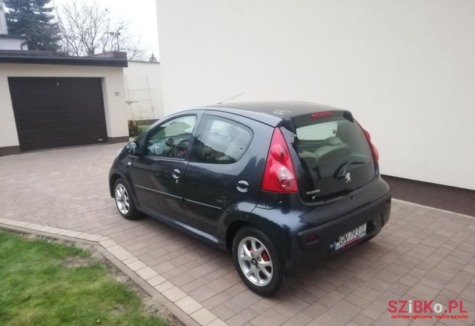 2006' Peugeot 107 photo #3