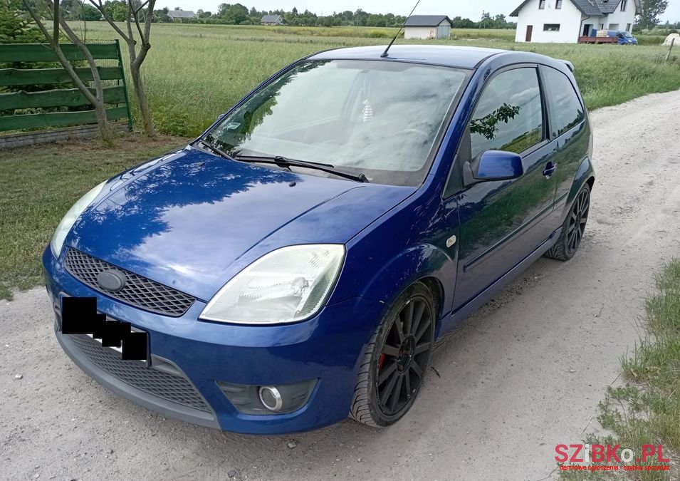 2005' Ford Fiesta photo #2