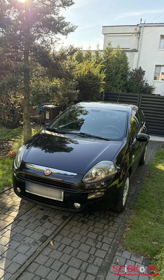 2011' Fiat Punto Evo 1.2 8V Active photo #2