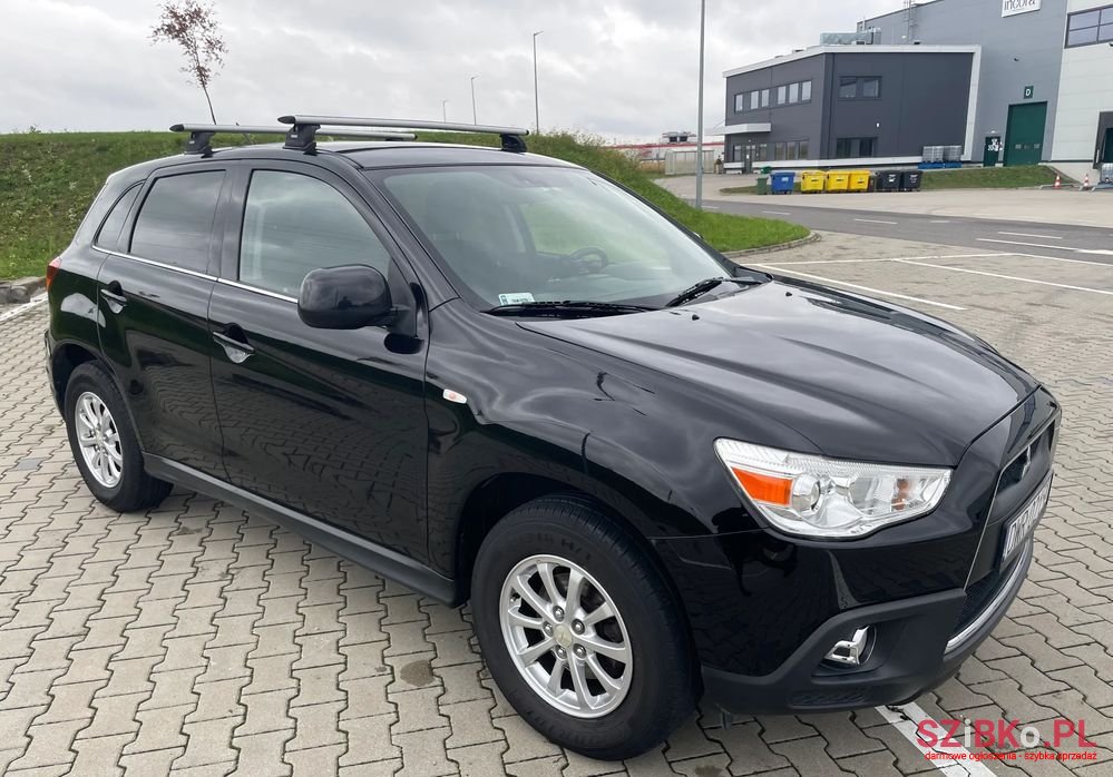 2011' Mitsubishi ASX photo #5