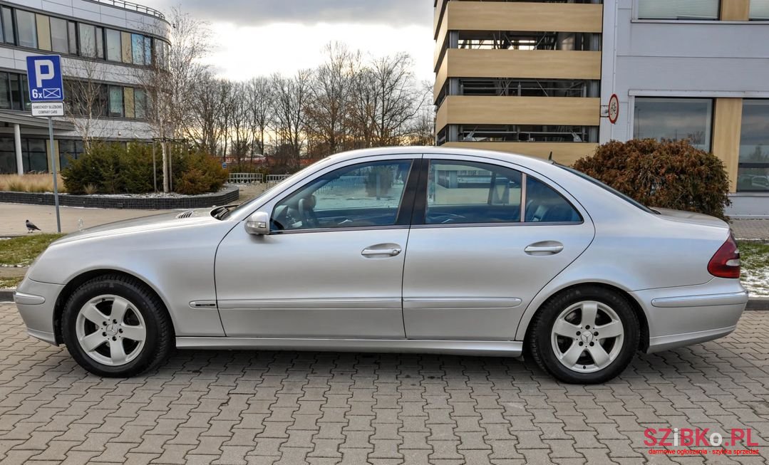 2003' Mercedes-Benz Klasa E photo #2